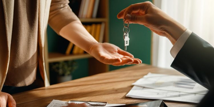 Achat maison main avec une clé